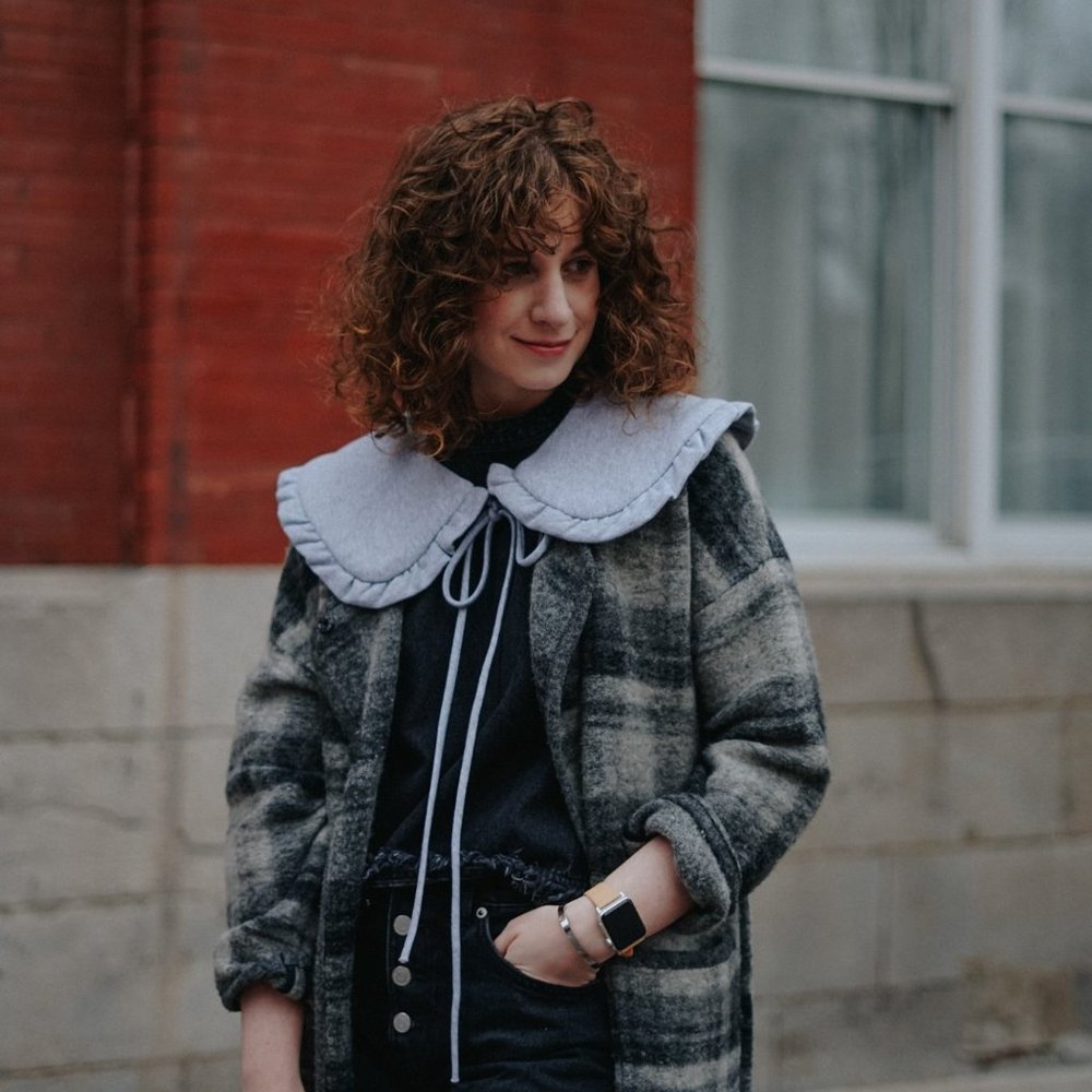 Eliza Faulkner Grey Collar Accessory - Picture 1 of 3